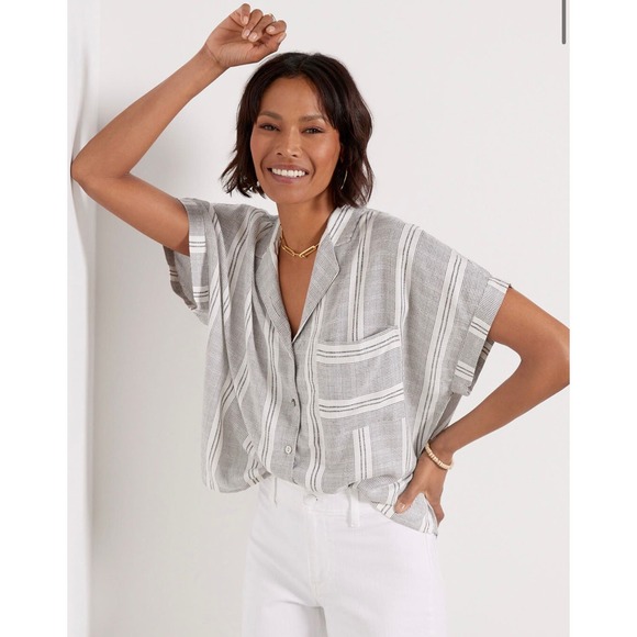 Evereve Tops - Evereve Ally Multi Stripe Lightweight Semi Crop Resort Shirt